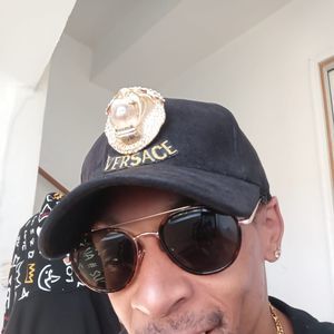 Meet your Posher, Damion